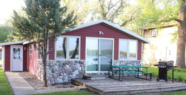 Cabin 10 – $1530/wk (Summer)